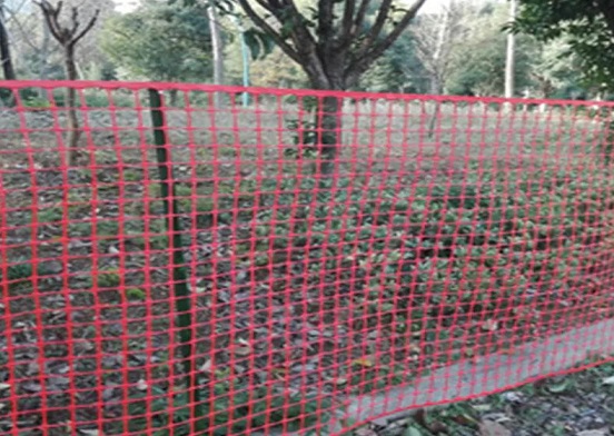 De overraskende fordele ved at bruge kvadratisk plastnet i din have